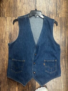 Levi’s medium jean vest